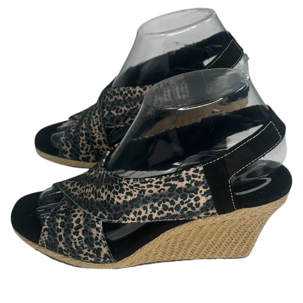 Skechers Cali Club X Ray Tan Black Wedge Sandal Leopard Metallic Shoes 7.5 Comfy